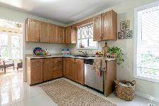 3 Bed 1 Bath Upper Level Home with Garage and Private Backyard - Photo 6