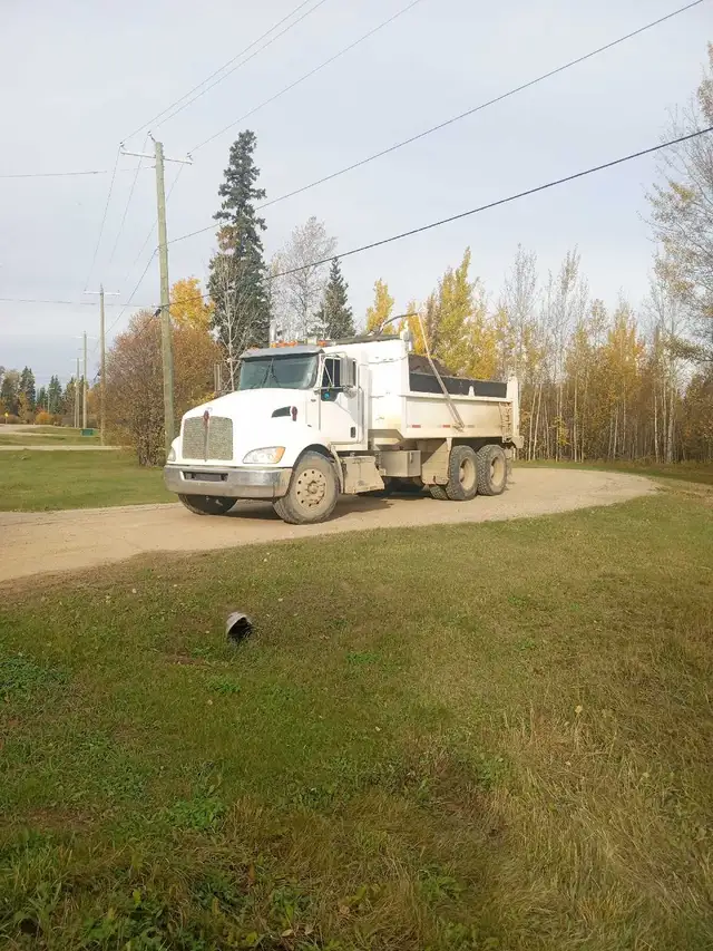I'm looking for class 3 dump truck job