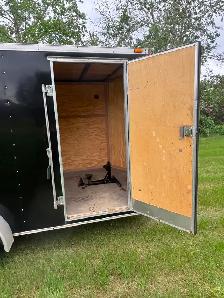 Black Enclosed Haulmark Trailer - Photo 8