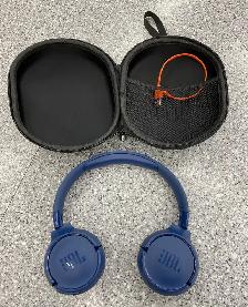 JBL 520 Bluetooth Headphones