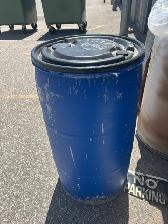 FREE PLASTIC DRUMS WITH LID