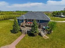 Stunning 5bdrm BNG w/ 40x24 heated shop sitting on 5 acres - Photo 9