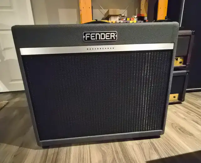 Fender Bassbreaker 1w~45W 2-Channel 45-Watt 2x12' Guitar Combo