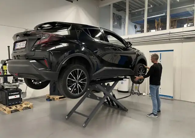 CAEL Scissor Lifts – Built for Strength, Safety & Performance!