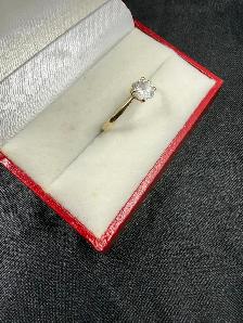 Women's 10K Gold Ring w Cubic Zirconia~Size 8 1/4 - Photo 2