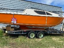 Flat Deck 20ft Trailer with Sailboat 25ft - Photo 2