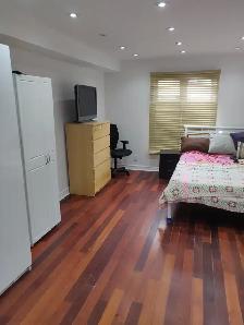 ALL INCLUSIVE , SHARED KITCHEN ONLY, PRIVATE WASHROOM, YORK UNIV - Photo 8
