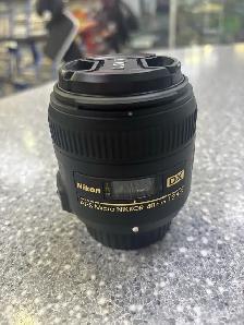 Nikon 40MM AF-S Nikkor Micro Lens DX 1:2.8G