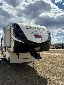 2017 Dutchmen Denali 280LBS - Photo 2