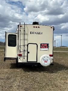2017 Dutchmen Denali 280LBS - Photo 4