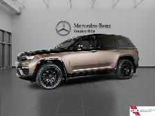 2022 Jeep Grand Cherokee 4X4 Summit No accidents! Highly equippe