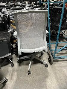 Haworth Very Task Chair! - Photo 4