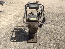 Jumping jack MIKASA MT-74F pour réparer ou pour pieces