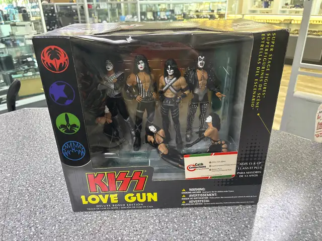 KISS Love Gun Deluxe Edition Boxed
