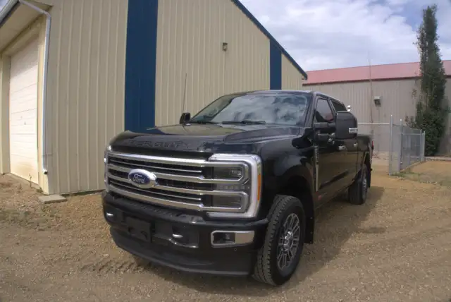 'Titan' 2023 Ford F-350 Limited Super Duty