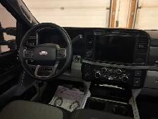 'Titan' 2023 Ford F-350 Limited Super Duty - Photo 6