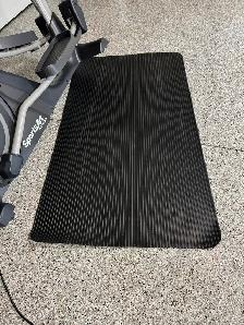 Excellent condition elliptical trainer