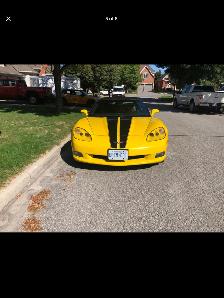Gorgeous Corvette Convertible - Photo 4