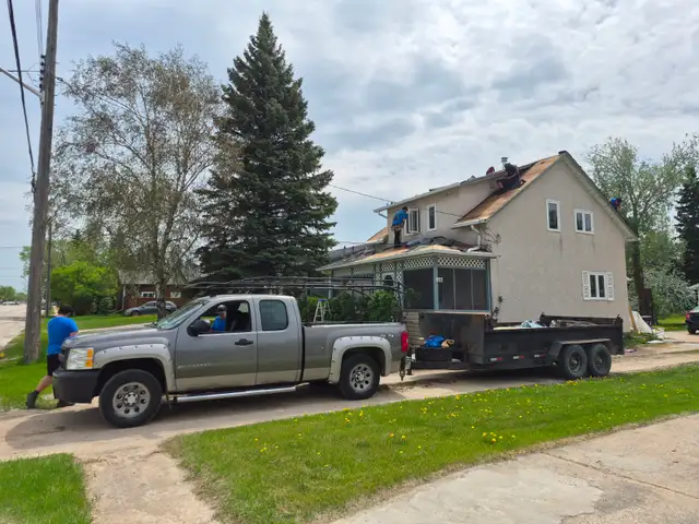 LOOKING FOR SUBCONTRACTOR ROOFING CREWS
