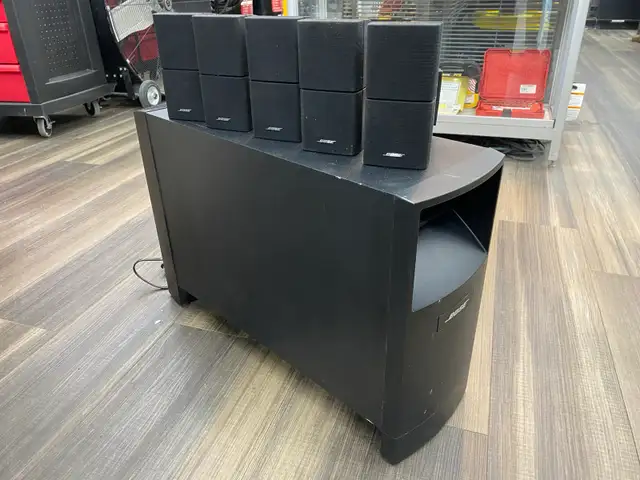 Bose Acoustimass 10 III 5.1 Speaker Set