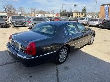 2005 Lincoln town car LIMITED safetied - Photo 3