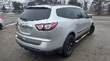2017 Chevrolet Traverse LS AWD 8 pass. - Photo 4
