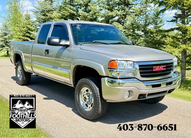 2003 GMC Sierra 2500 6L GAS SLE 4x4  160KM, VERY CLEAN