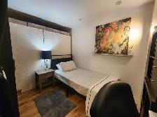 Shared/Semi Private room available - Photo 2