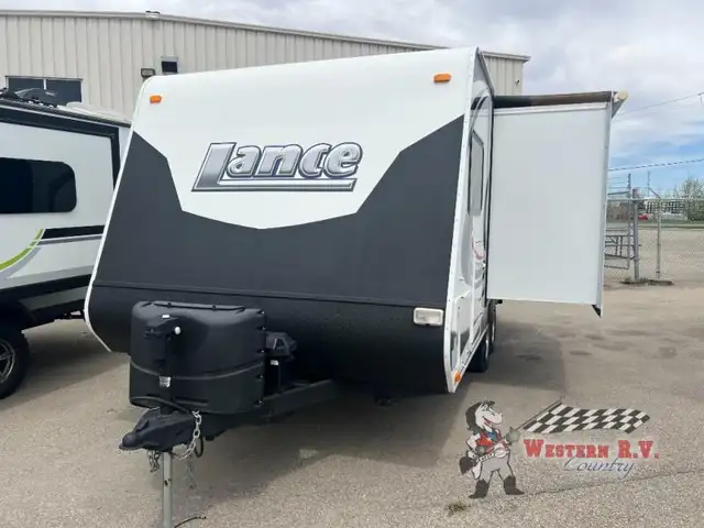 2011 Lance Lance Travel Trailers 1685