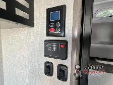 2026 Lance Squire Truck Campers SQ805 - Photo 10