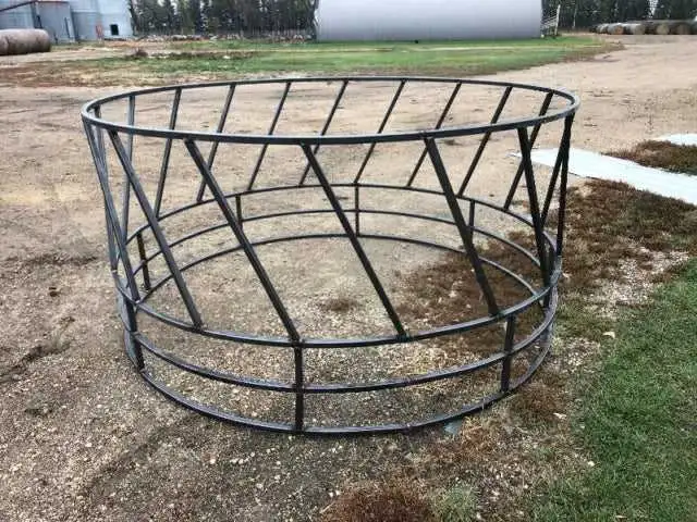 iso bale feeder