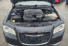 This Sedan/Saloon powered by a Gasoline engine featuring AWD/All - Photo 20