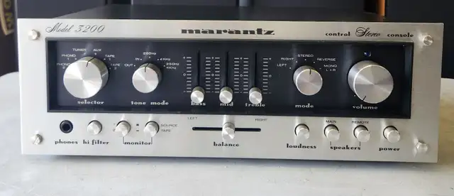 MARANTZ 3200 STEREO PRE-AMPLIFIER