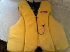 3 Adult Life Jackets - Photo 2
