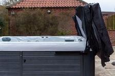 3 PUMP BENCH HOT TUB - Photo 3