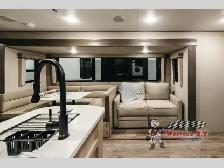 2026 Coachmen RV Catalina Legacy Edition 293TQBSCK - Photo 6
