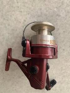 SELLING ONE LIKE NEW QUANTUM XR7 FISHING REELAS PICTURED - Photo 2