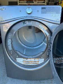 Whirlpool washer/dryer set - Photo 4