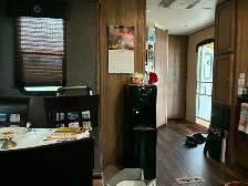 2017 Shasta Revere 31' - Photo 10
