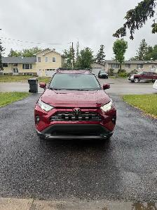 2025 Toyota RAV4 Limited Hybrid AWD – Only 24,323 km - Photo 2