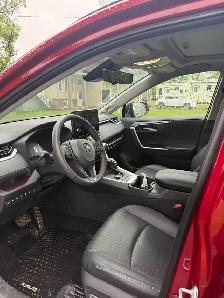 2025 Toyota RAV4 Limited Hybrid AWD – Only 24,323 km - Photo 4