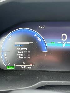 2025 Toyota RAV4 Limited Hybrid AWD – Only 24,323 km - Photo 5