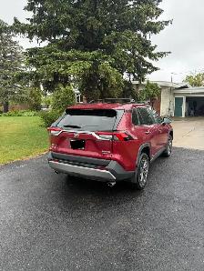 2025 Toyota RAV4 Limited Hybrid AWD – Only 24,323 km - Photo 8