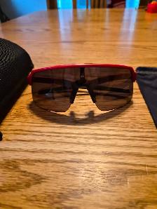 Brand new rare partrick mahomes oakley sunglasses for sale - Photo 3