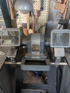 3/4 HP grinder (totally enclosed ball bearing capacitor motor)