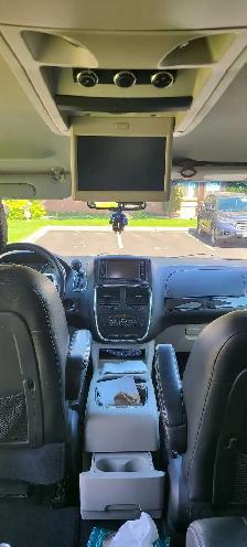 Used 2017 Dodge Grand Caravan - Photo 6