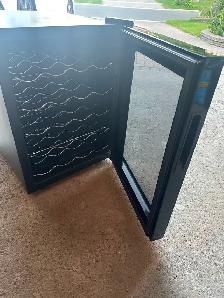 Koolatron 20 Bottle Wine Cooler, Black - Photo 3