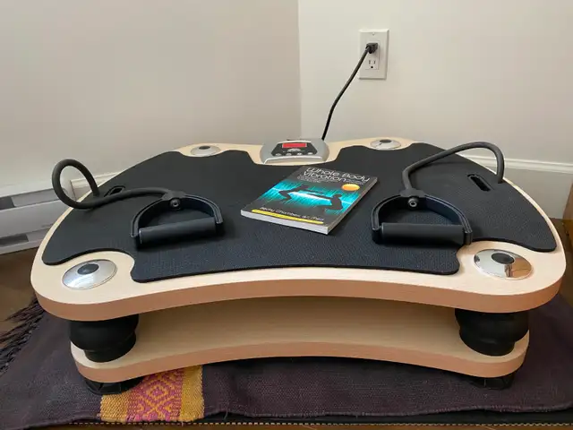 Whole body vibration platform