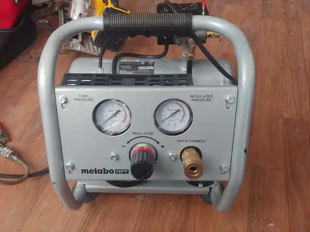 Hitachi 1 gallon compressor