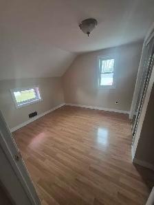3 bedroom house for sale 1057 oak ave  Kingsville ont - Photo 9